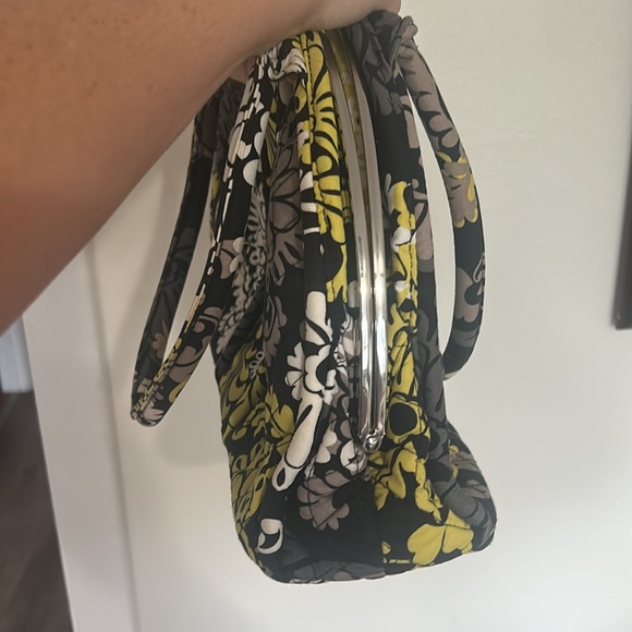 Vera Bradley Floral Patterned Women's Bag - Picture 4 of 6
